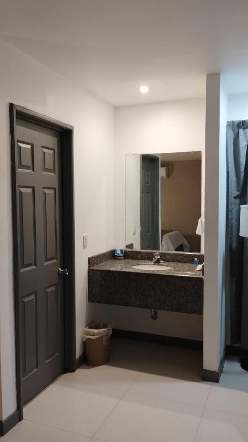 Hotel El Rancho Sabinas Hidalgo 外观 照片